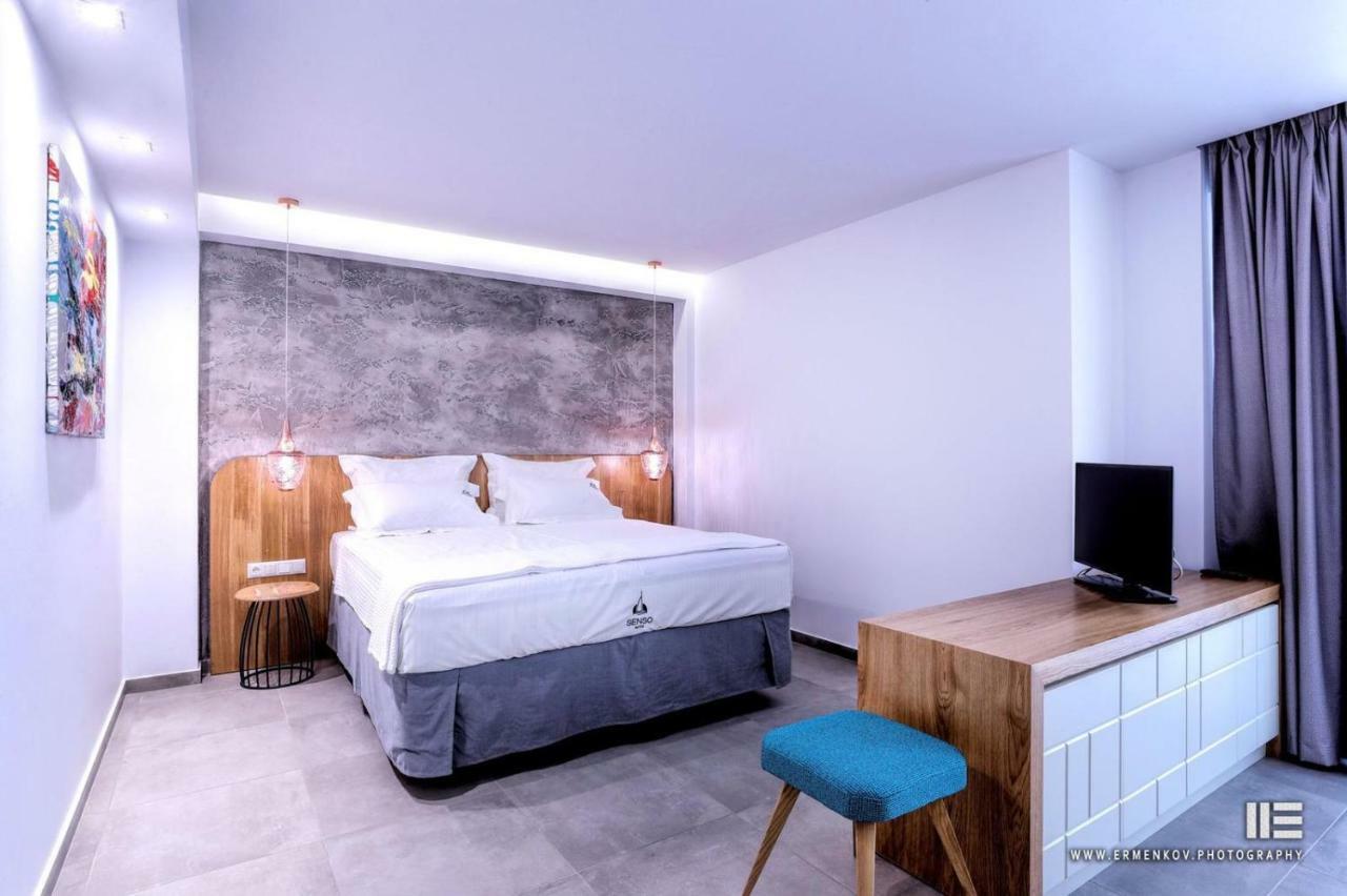 Senso Suites Néa Péramos المظهر الخارجي الصورة